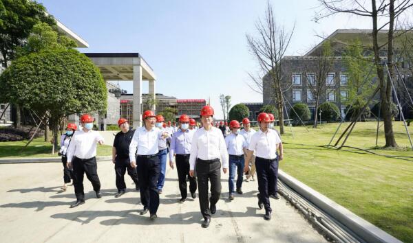 奋战27天 夺取“一号工程”建设首胜 ——Z6人生就是博集团现场调研督导金牛宾馆改（扩）建工程侧记