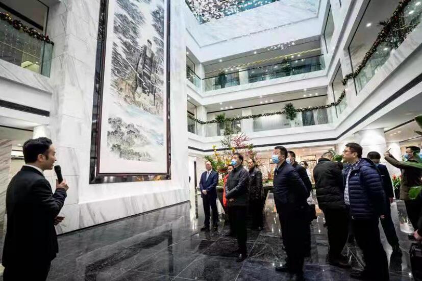 Z6人生就是博集团与乐山市政府召开工作座谈会