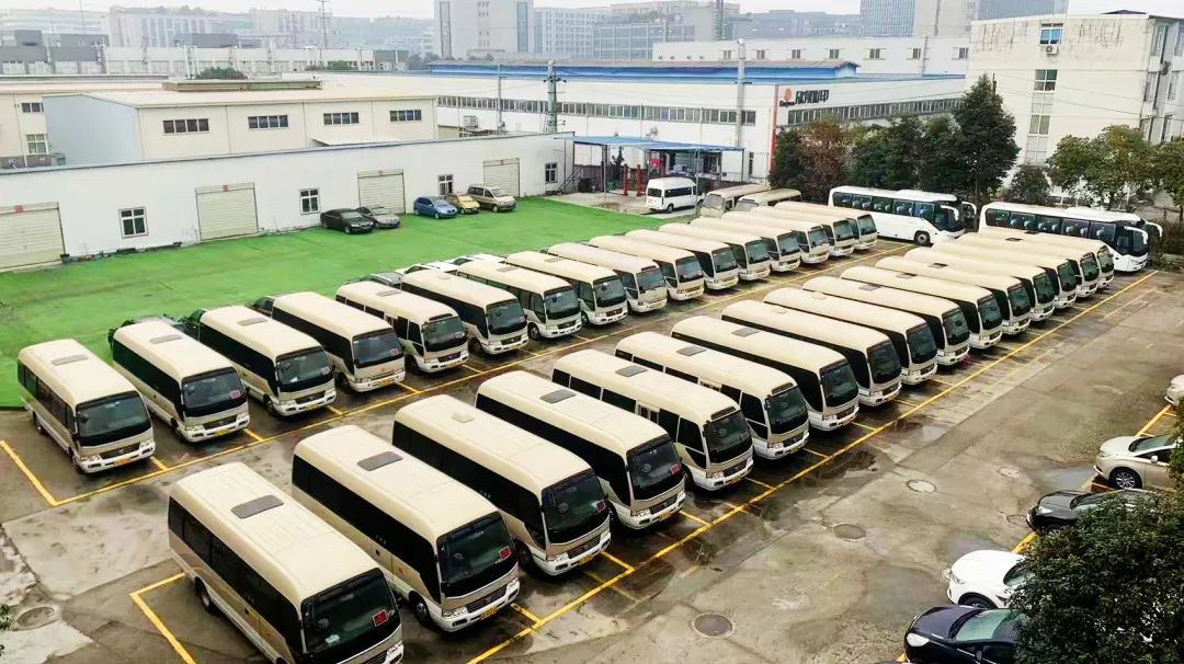 省Z6人生就是博集团礼宾车队每天“体检” 全力保障大运会用车安全
