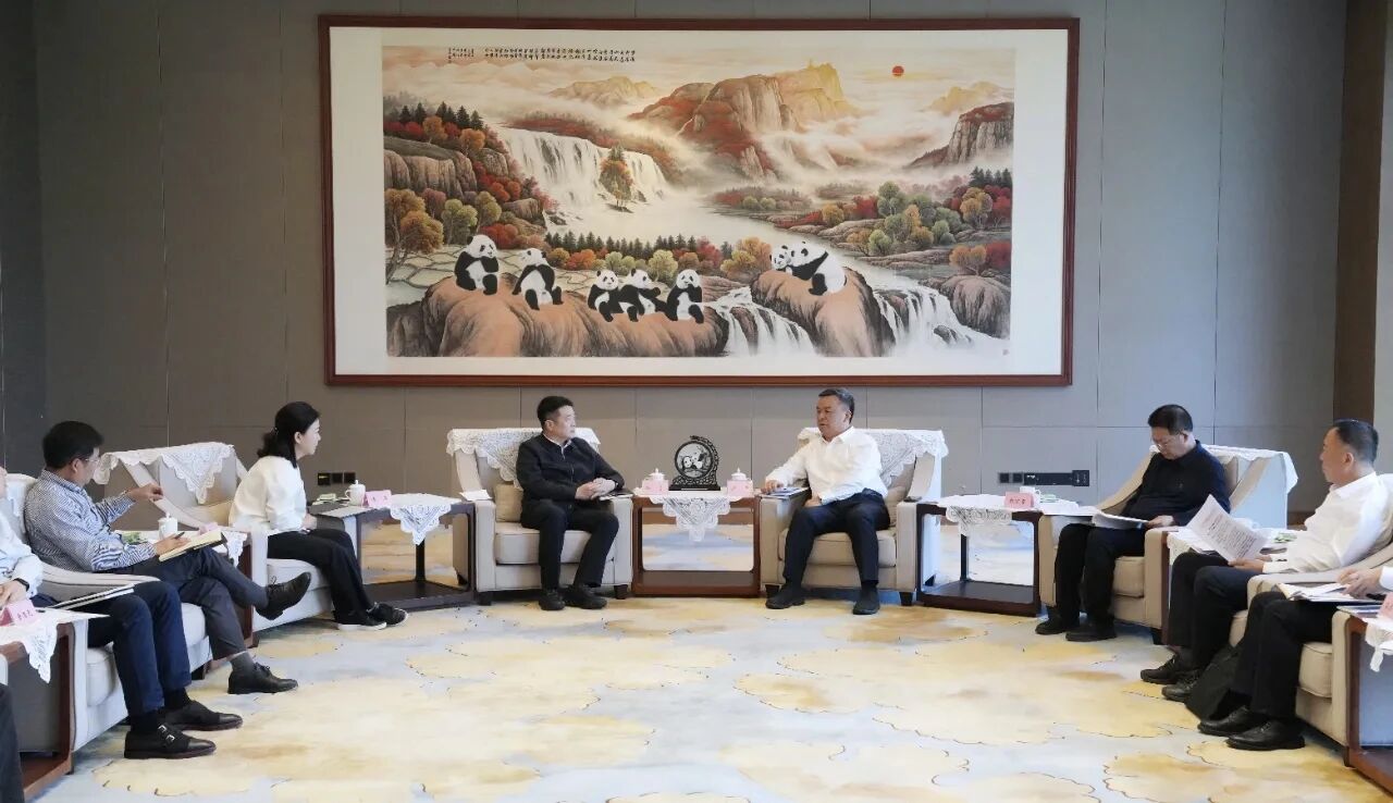 省Z6人生就是博集团与乐山市开展座谈交流